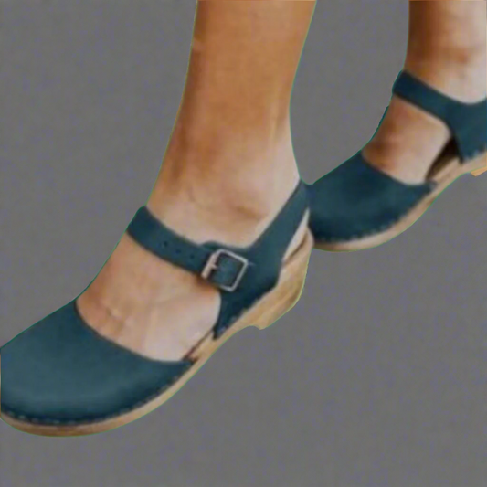 Closed Toe Cushioned Platform Sandals