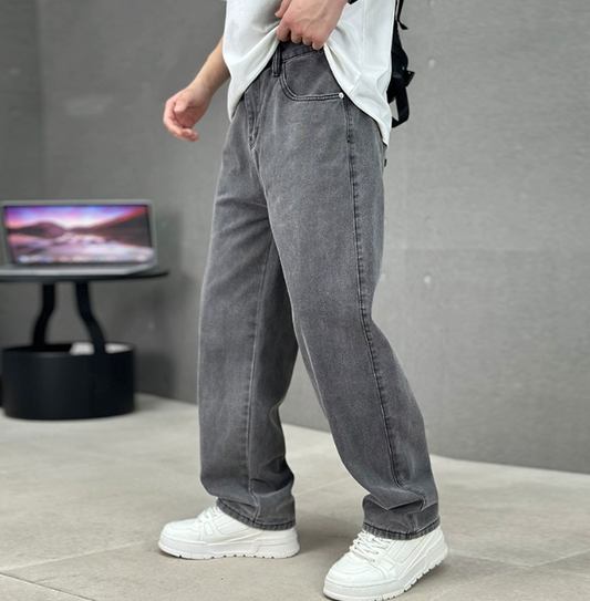 Men's Loose Fit Straight Leg Jeans Full Length Relaxed Cut