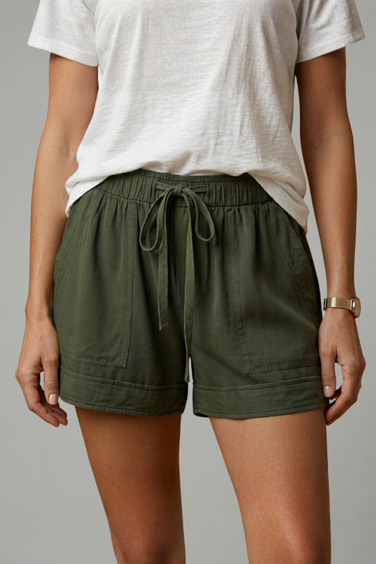 Drawstring Waist Relaxed Fit Shorts