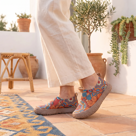 Women's Wide Toe Box Patterned Walking Shoes