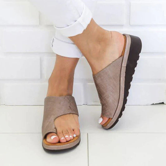 Women's Wide Toe Comfort Sandals With Adjustable Straps