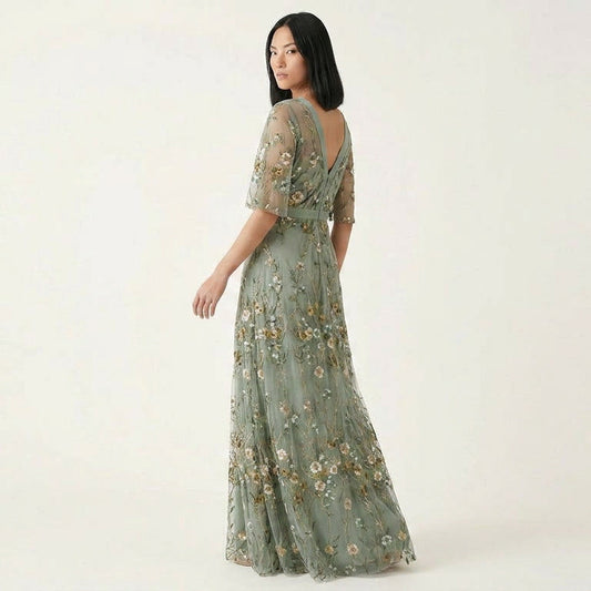 Floral Print Flowing Maxi Dress